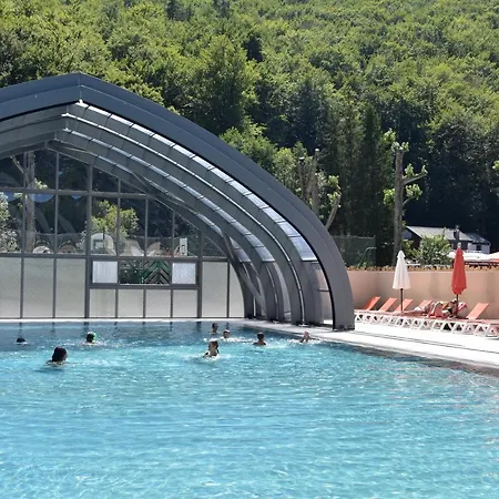 Semesteranläggning (resort) Du Chambon Murol